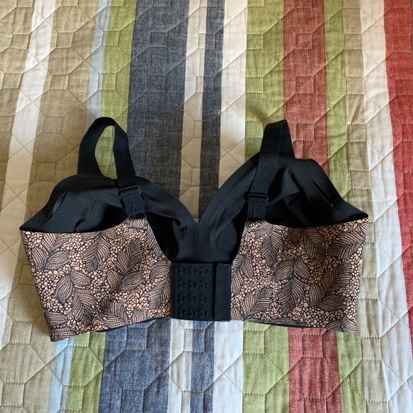 NWOT - Evelyn & Bobbie Wireless Starlight Plunge - Black Lace Pattern - XL - Picture 2 of 5